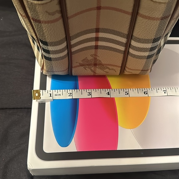 Burberry travel bag shoulder strap or crossbody. - Picture 13 of 16